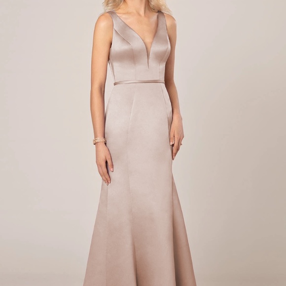 SORELLA VITA #9244 Size 12 - FORMAL AND SEXY BRIDESMAID DRESS WITH SIDE CUTOUTS - Picture 14 of 15